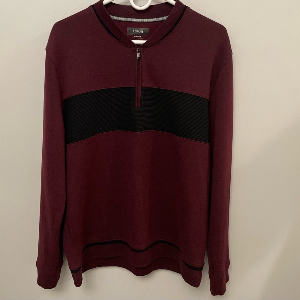 Good condition Alfani Neck Zipper Sweater Maroon/Black